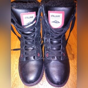 Stylish Men's black winter boots